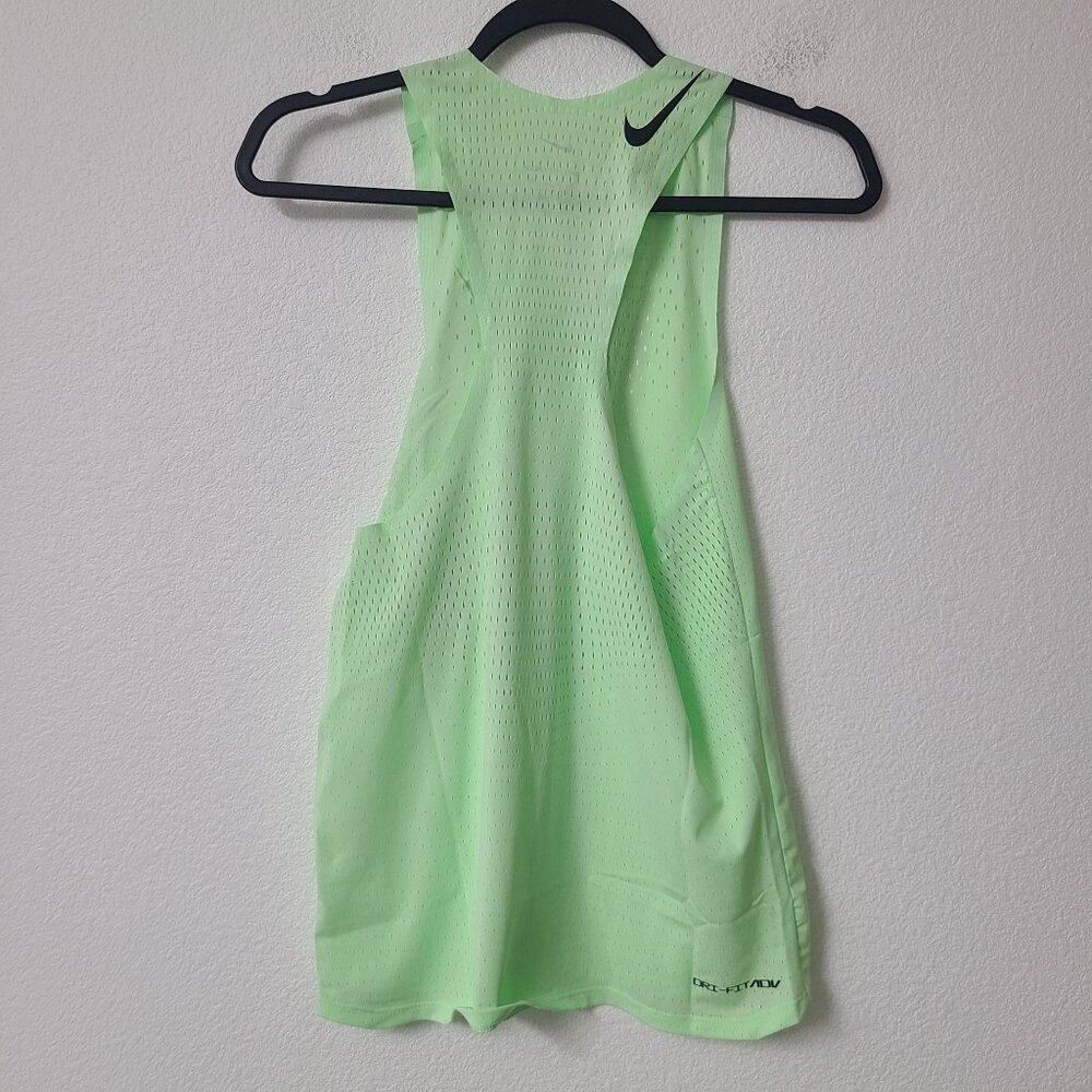 Nike Dri-Fit ADV Aeroswift Running Singlet FN4231-376 Size XL Green - Picture 2 of 5